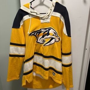 Nashville Predators Sweater - Large